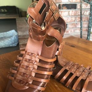 Vince Camuto gladiator sandals size 9